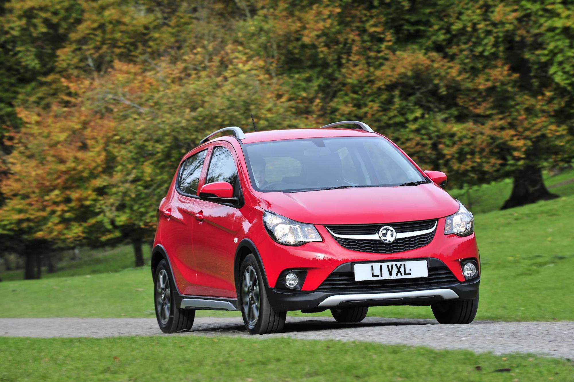 Advantages of buying a new car