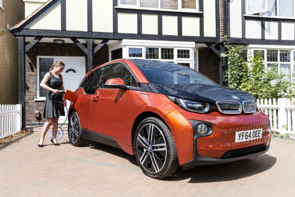 2017 BMW i3 all-electric hatchback